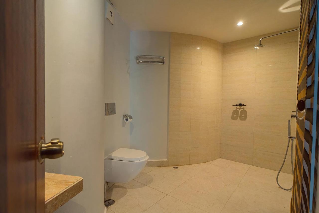 Emerald Hotel Āīzawl Extérieur photo